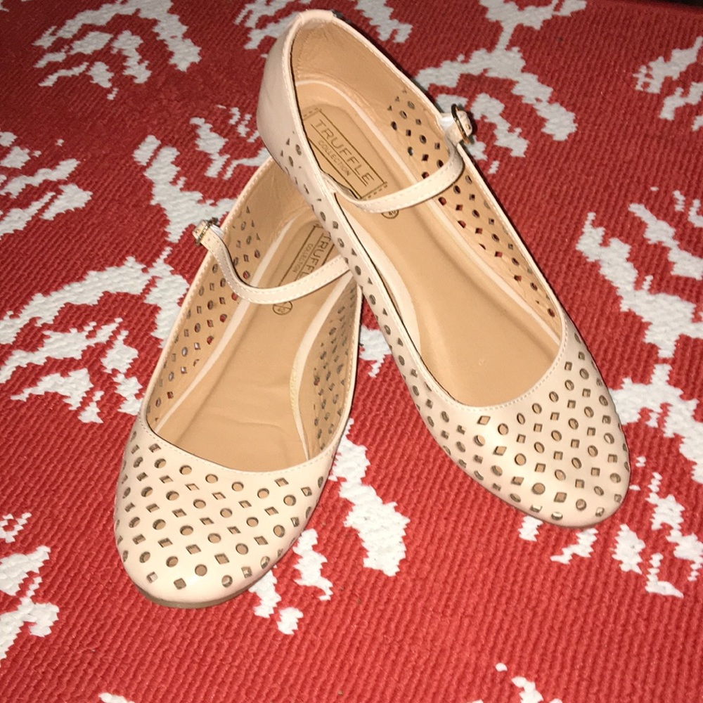 Laser Cut Mary Jane Flats